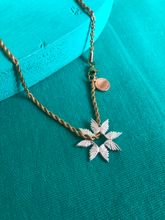 Cargar imagen en el visor de la galería, Collar Alas de Ángel