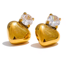 Cargar imagen en el visor de la galería, Aretes Corazon Brillante
