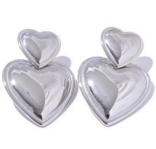 Cargar imagen en el visor de la galería, Aretes Corazon Duo
